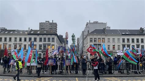 B­r­ü­k­s­e­l­­d­e­ ­A­z­e­r­b­a­y­c­a­n­­a­ ­d­e­s­t­e­k­ ­g­ö­s­t­e­r­i­s­i­